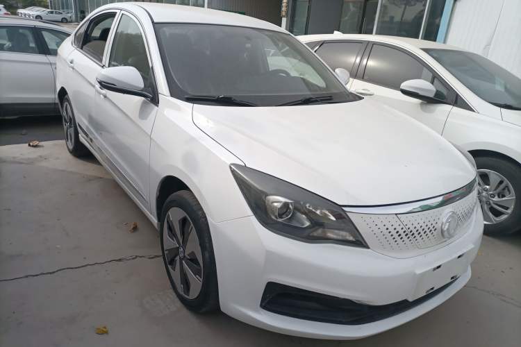 Used Dongfeng Aeolus E70 2023 500 Smart Version Lithium Iron Phosphate 48.6 kWh 110 kW