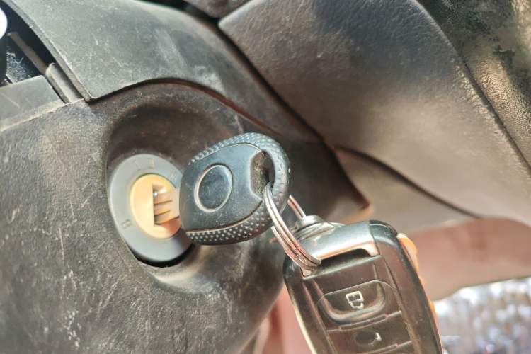 Used Baojun Lechi 2012 Revised 1.0L Manual P-TEC Standard Edition