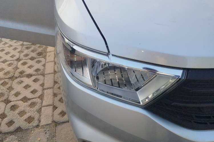 Used Wuling Hongguang V 2022 1.5L Jingqu Version Hydraulic Power Steering LAR