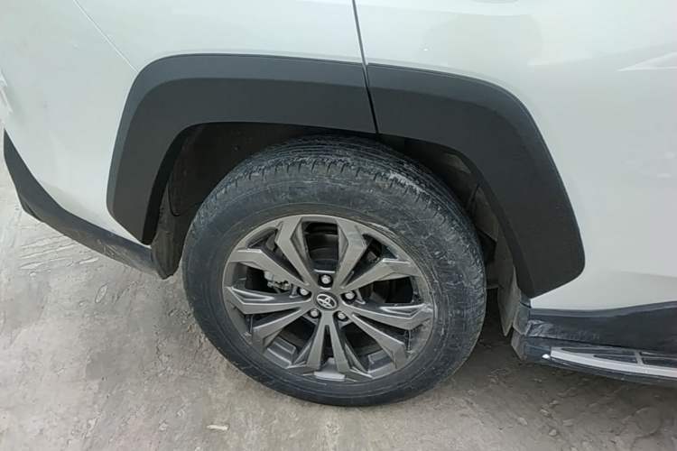 Used Toyota RAV4 2023 2.0L CVT 4x4 Adventure Edition
