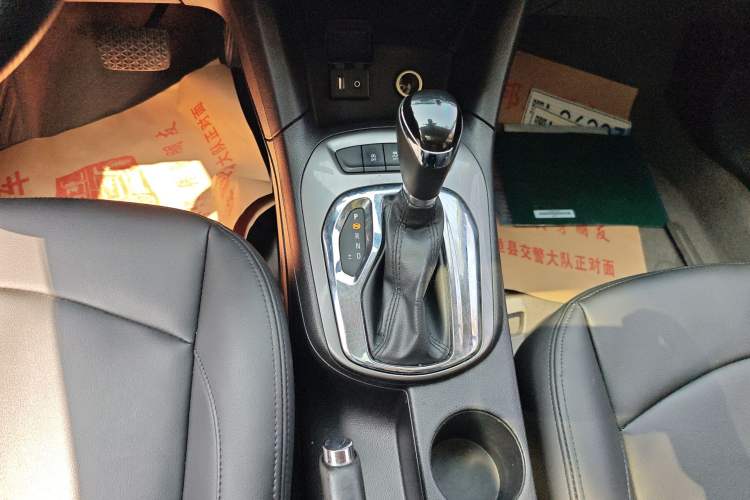 Used Chevrolet Cruze 2015 1.5L Automatic Luxury Edition Gear Lever