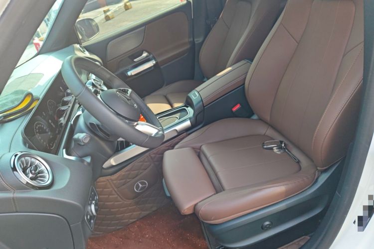 Used Mercedes-Benz GLB 2023 Refreshed GLB 200 Dynamic Edition Left Front Seat