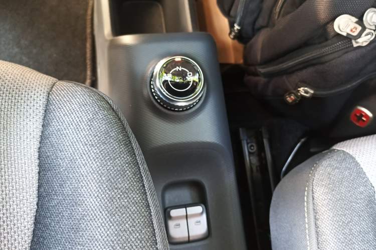 Used Wuling Zhiguang New Energy 2025 Model 305km Ambitious Edition Gear Lever