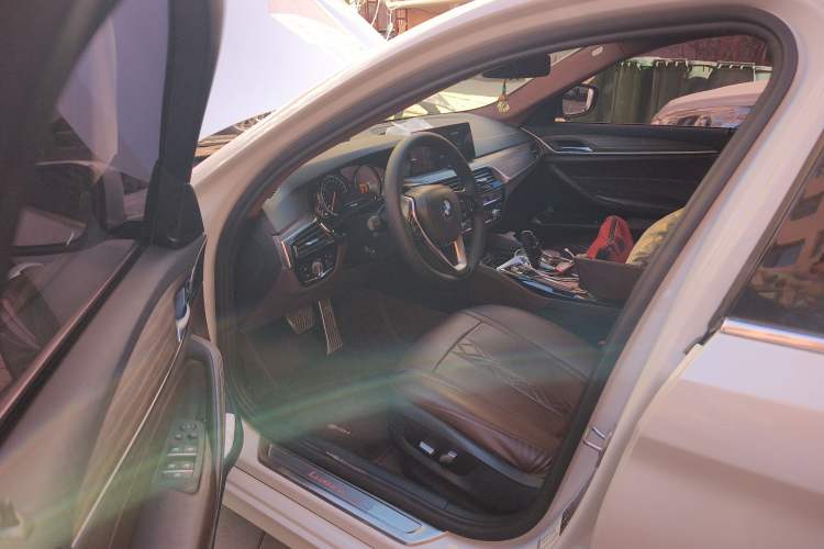 Used BMW 5 Series 2018 530Li xDrive Luxury Package
