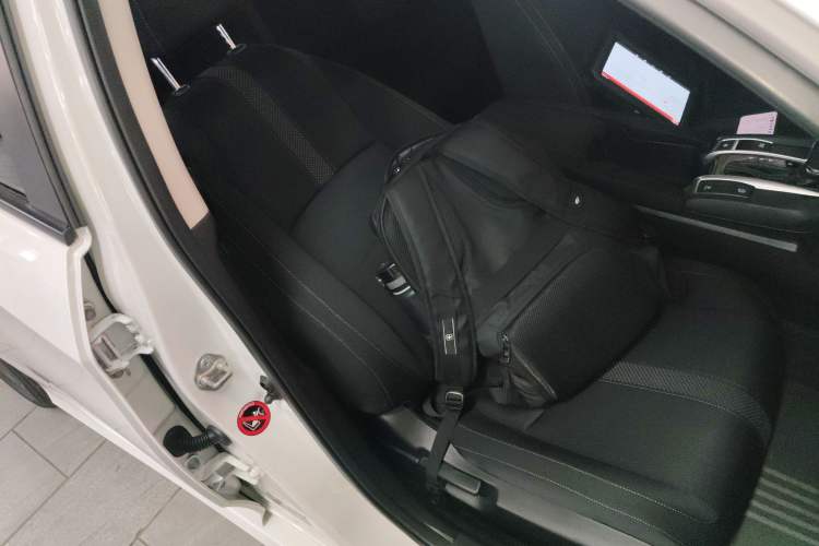 Used Honda Civic 2019 220TURBO CVT Dynamic Edition China VI Right Front Seat