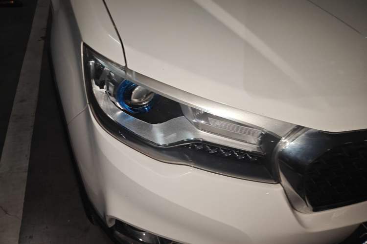 Used Haval H1 2016 Revised Version Blue Badge 1.5L AMT Luxury Edition
