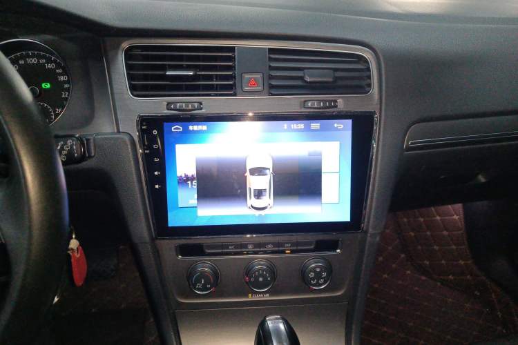 Used Volkswagen Golf 2016 230TSI Automatic Comfort Version
