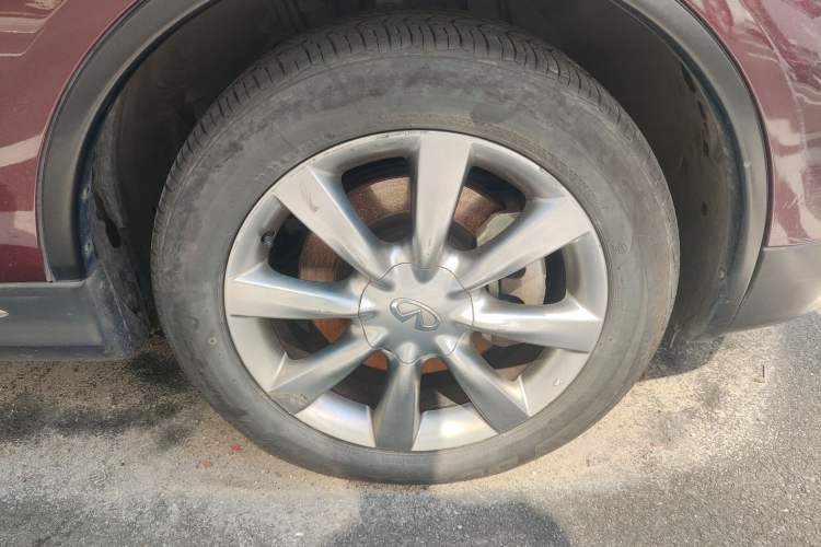 Used Infiniti QX50 2015 2.5L Enjoyment Edition Right Front Wheel Hub