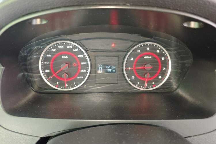 Used SAIC MAXUS G10 2014 2.4L Manual Fashion Edition