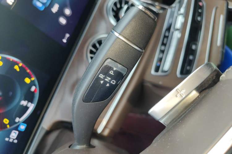 Used Mercedes-Benz E-Class 2021 E 300 L Luxury Model Gear Lever