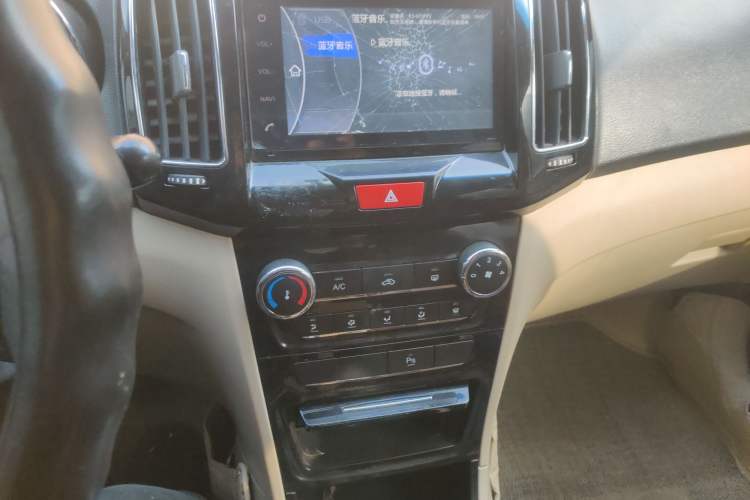 Used Chery E3 2015 1.5L Manual Sishang Edition
