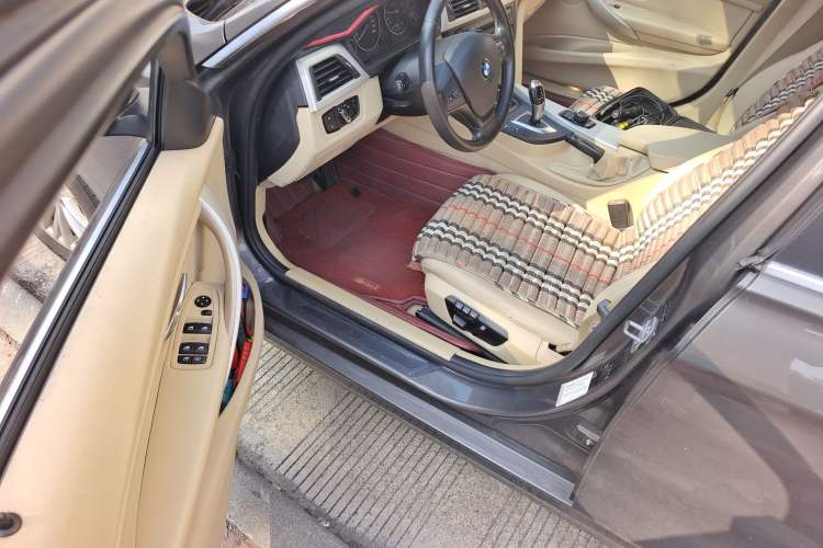 Used BMW 3 Series 2013 320Li Fashion Model
