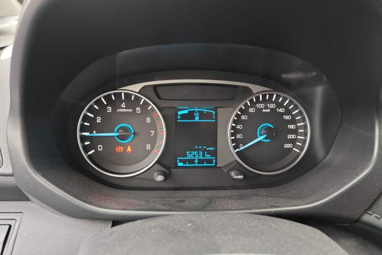 Used FAW Yingzhi G5 2016 1.5L Manual Luxury Navigation Edition