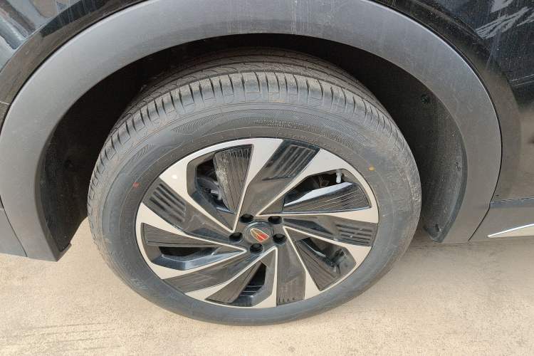 Used Hongqi HS7 PHEV 2025 Model 2.0T PHEV Two-Wheel Drive Qi Xiang Edition 6-Seater
