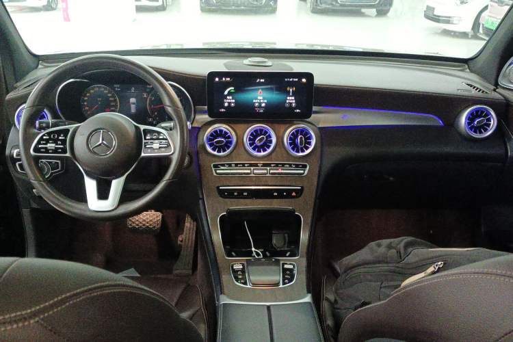 Used Mercedes-Benz GLC 2022 Facelift GLC 260 L 4MATIC Luxury Edition
