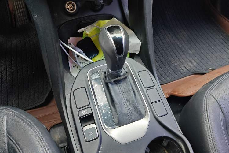 Used Hyundai Santa Fe 2013 2.4L Automatic Two-Wheel Drive Smart Version