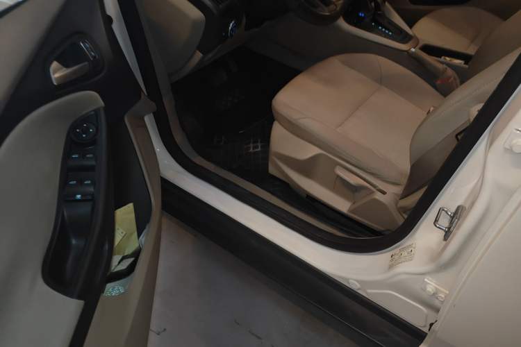 Used Ford Focus 2017 Sedan 1.6L Automatic Comfort Plus SmartDrive Edition