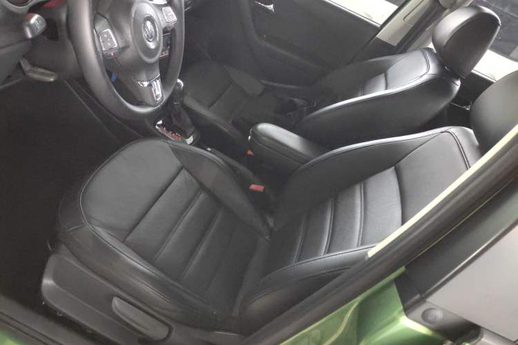 Used Volkswagen Polo 2013 1.4L Automatic Luxury Edition
