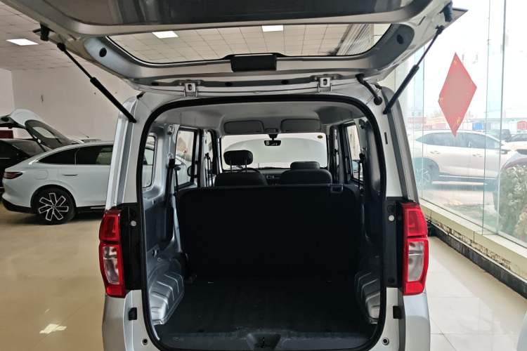 Used Wuling Zhiguang New Energy 2025 Comfort Model