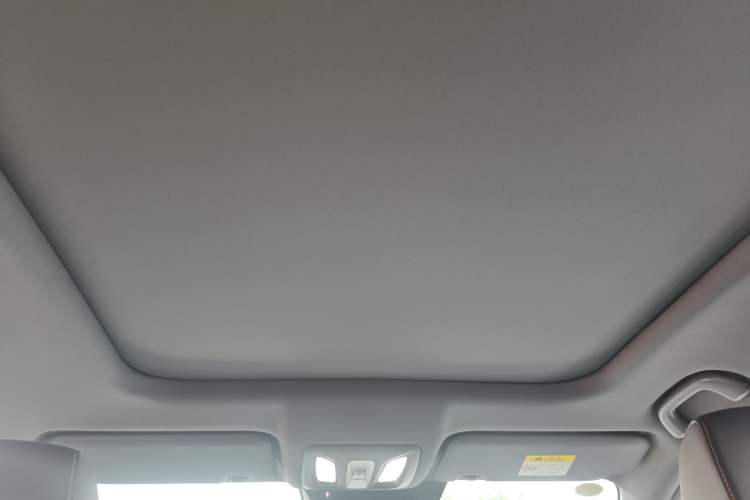 Used Oshan Z6 2022 Blue Whale 1.5T DCT Smart Edition Urban Version
