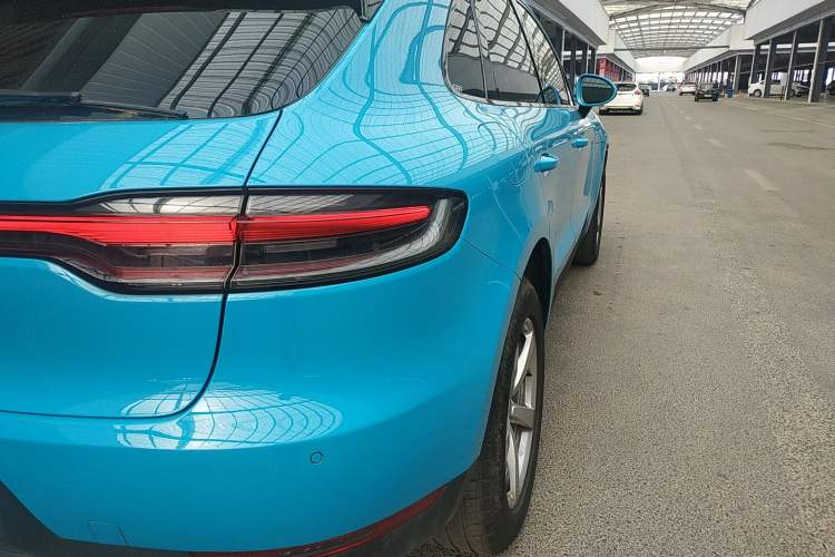 Used Porsche Macan 2018 Macan 2.0T Right Rear Taillight