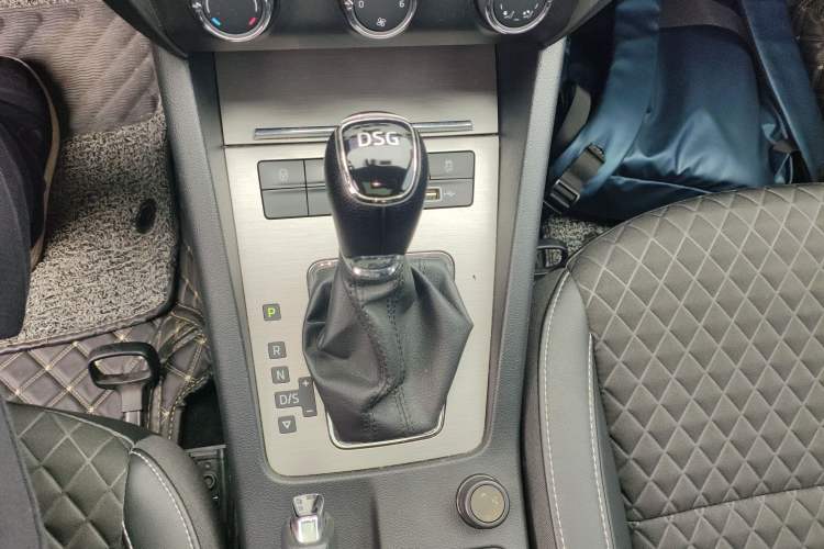 Used Skoda Octavia 2019 TSI230 DSG SmartDrive Luxury Edition China VI