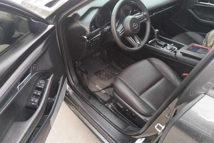 Used Mazda 3 Axela 2023 2.0L Automatic Zhiyao Edition
