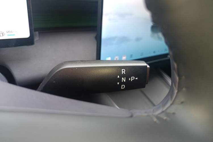 Used Nissan N6 2026 Model 180 Max Gear Lever