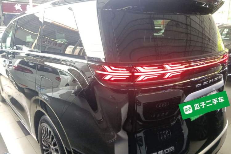 Used Denza D9 2022 DM-i 970 Four-Wheel Drive Flagship Model