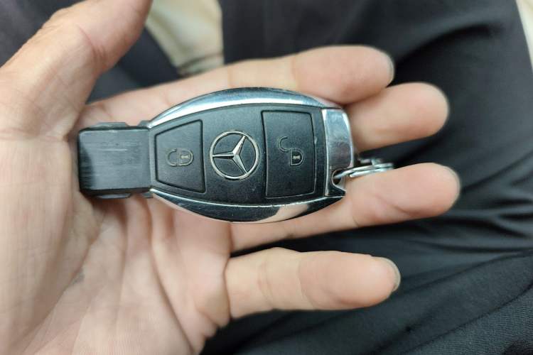 Used Mercedes-Benz M-Class 2010 ML 300 4MATIC