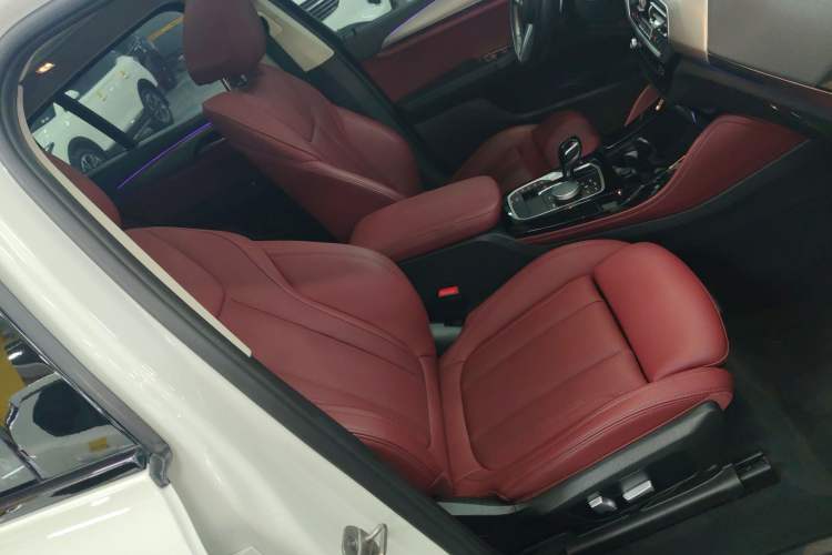 Used BMW X4 2022 xDrive 25i M Sport Package Right Front Seat