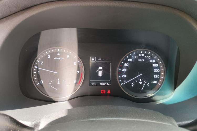 Used Hyundai Tucson 2015 2.0L Automatic Two-Wheel Drive Smart Version
