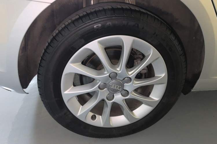 Used Audi A3 2014 Sportback 35 TFSI Automatic Ambition Edition Right Rear Wheel Hub