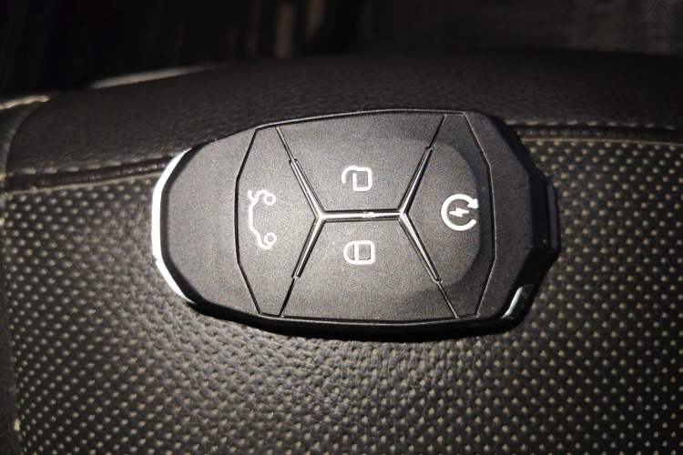 Used Lynk & Co 01 2017 2.0T Two-Wheel Drive Pro Edition
