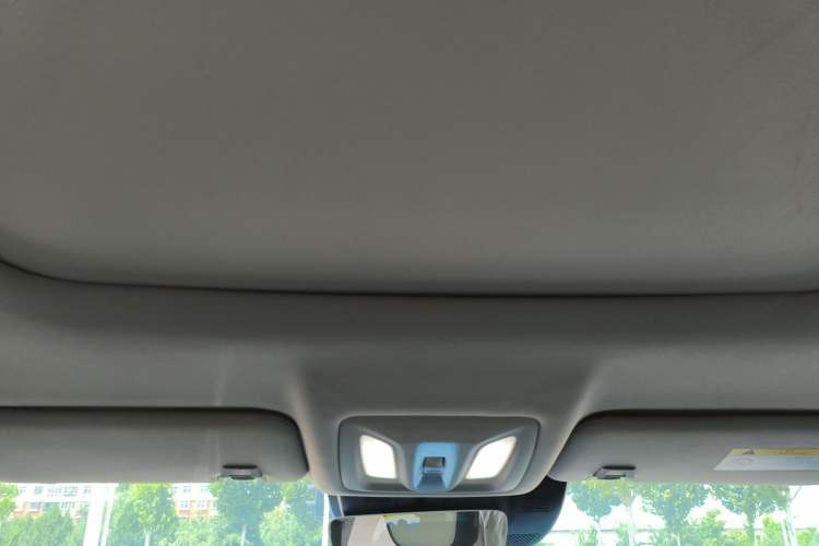 Used Dongfeng Aeolus Huge 2022 Mach Dual-Motor 1.5T MHD Dare-to-Dream Edition
