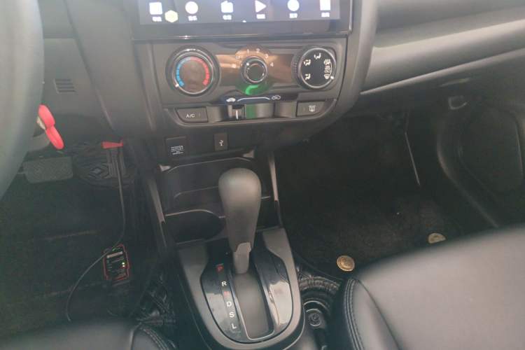Used Honda Fit 2020 1.5L CVT Comfort Sunroof Version Gear Lever
