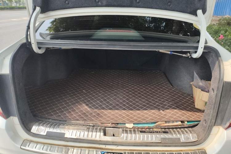 Used Honda Envix 2021 Rui Hybrid 1.5L Pure Comfort Edition Trunk