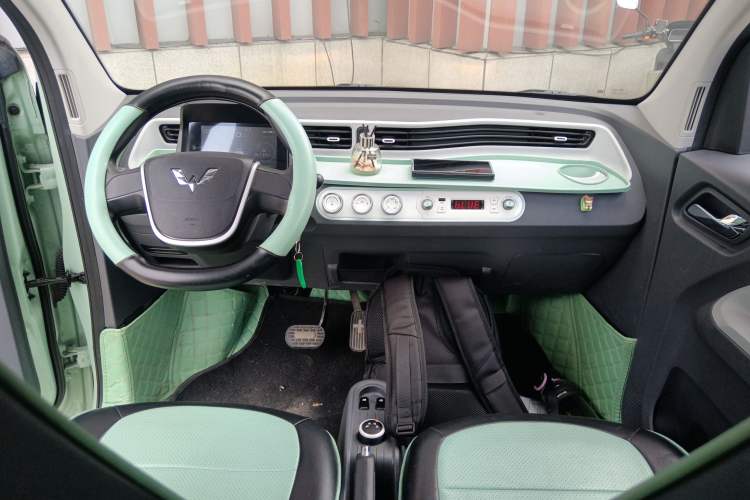 Used Wuling Hongguang MINIEV 2021 Macaron Premium Model – Lithium Iron Phosphate