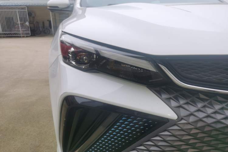 Used Geely Auto Emgrand L HiP 2022 1.5TD-DHT Pro 100KM Super Swift Right Front Headlight