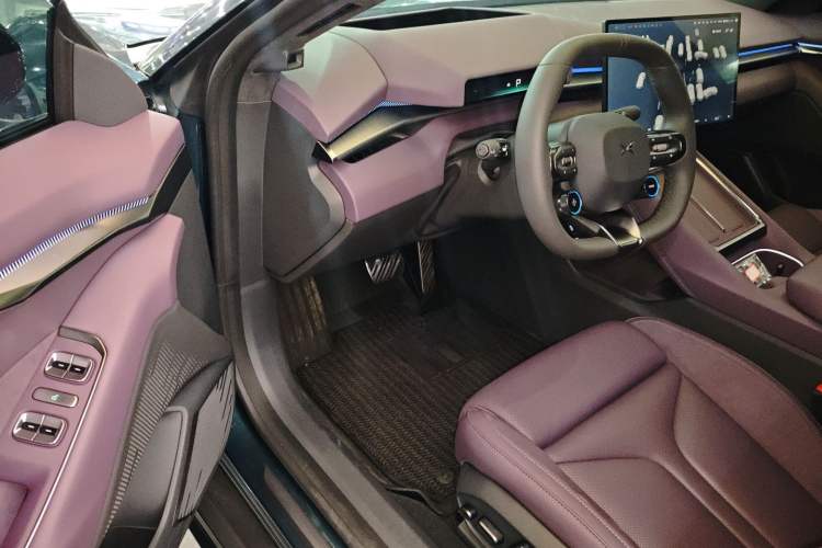 Used XPeng P7 2025 Model—750 All-Wheel-Drive High-Performance Ultra