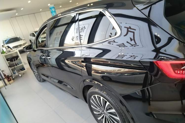 Used Volkswagen Viloran 2024 380TSI Premium Edition