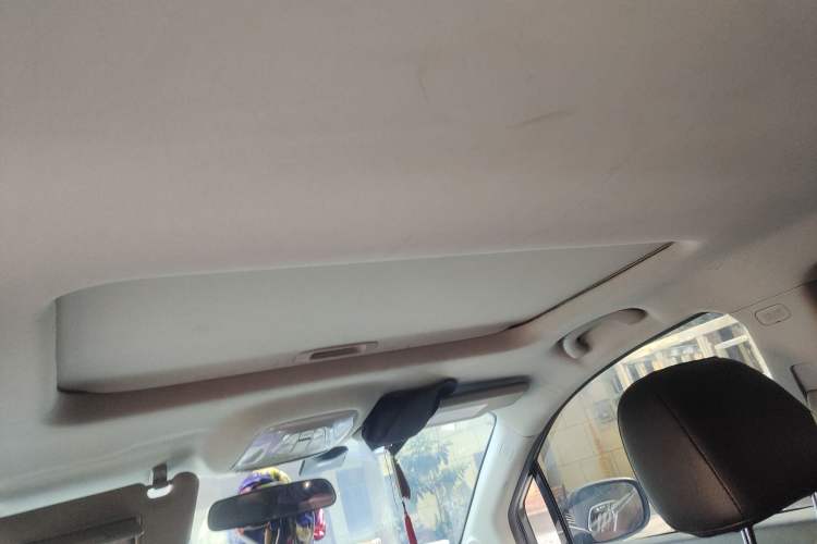 Used GAC Trumpchi GS4 2015 200T G-DCT Luxury Edition Headliner