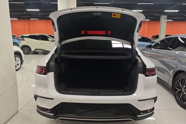 Used BYD Han 2023 EV Champion Edition 605KM Front-Drive Premium Model
