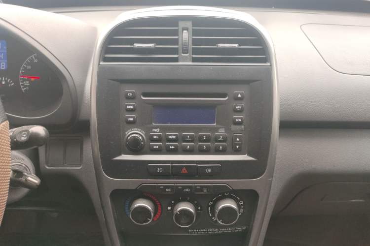 Used Chery Tiggo 3 2015 1.6L Manual Fashion Sport Edition
