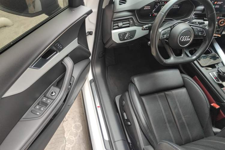 Used Audi A4L 2022 40 TFSI Luxury Dynamic Model