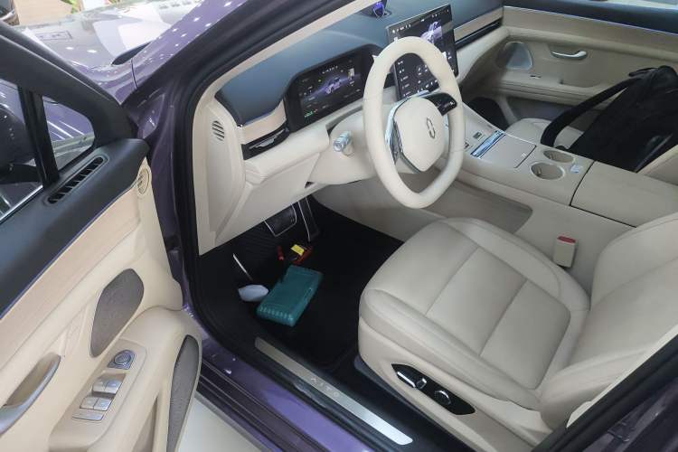 Used Hima AITO M5 2025 Extended-Range Ultra All-Wheel-Drive Version
