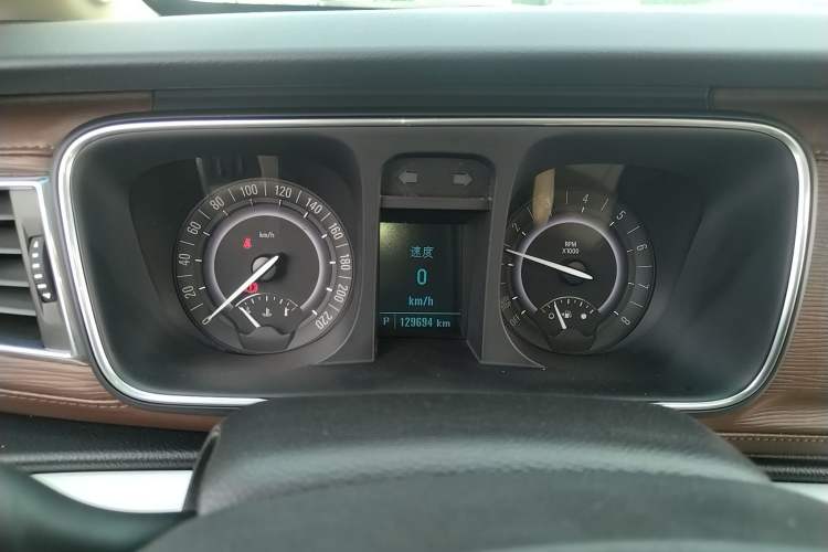 Used Buick GL8 2017 25S Prestige Version China V Standard Instrument Cluster