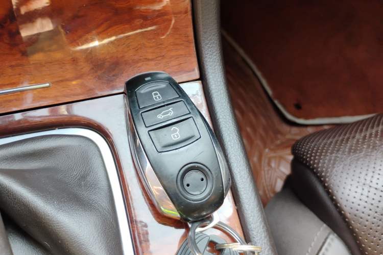 Used Volkswagen Touareg 2011 3.0 TSI High-End Version