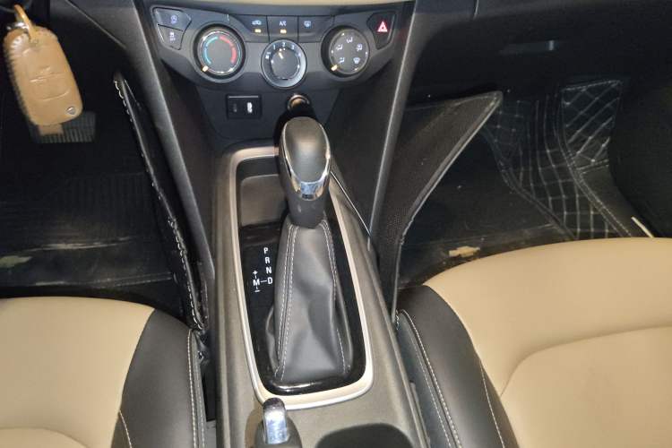 Used Chevrolet Monza 2022 320 Automatic Enjoyment Sunroof Version