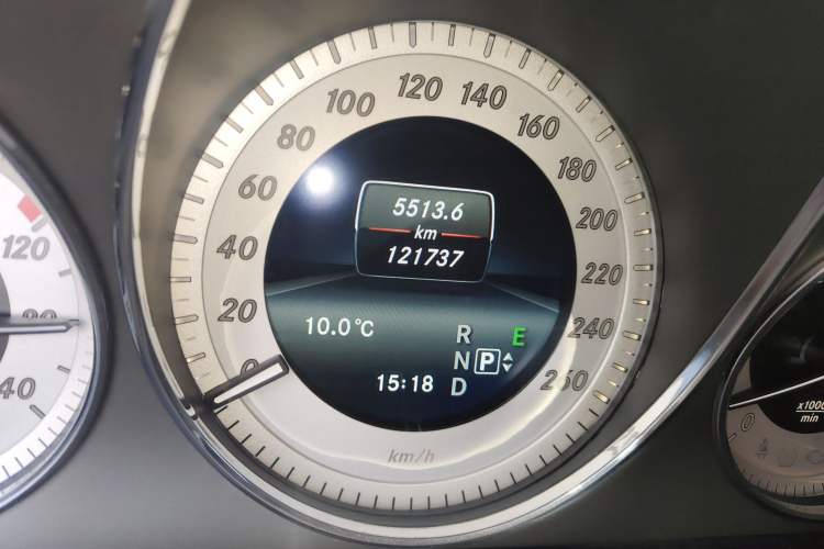 Used Mercedes-Benz GLK-Class 2013 GLK 300 4MATIC Dynamic Sunroof Model
